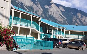 Canadas Best Value Inn Lillooet